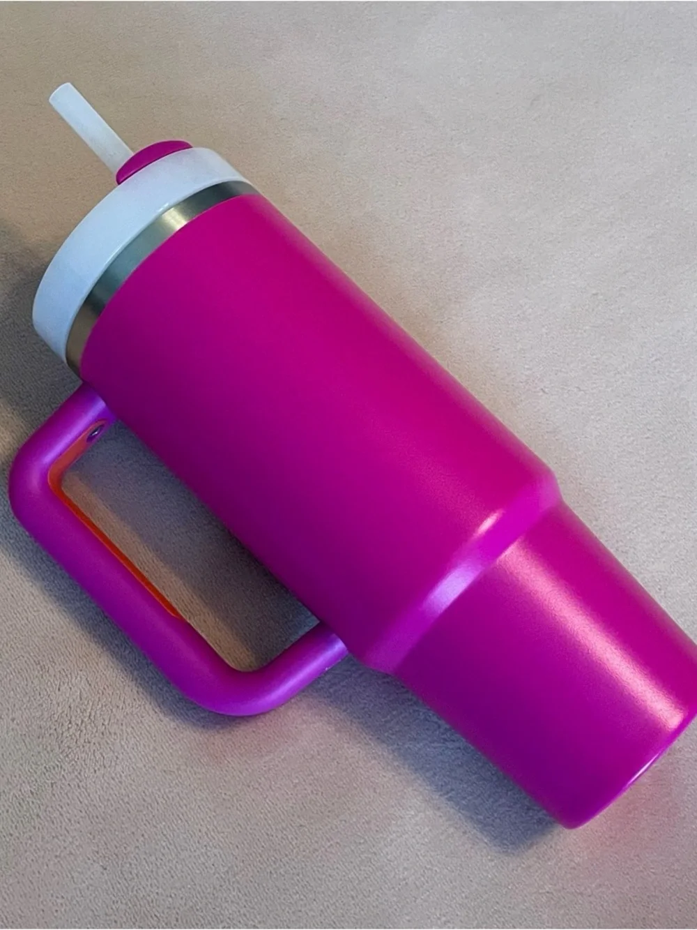 Stanley H2.0 Flowstate Quencher Tumbler in ‘Vivid Violet’ - Picture 7 of 13